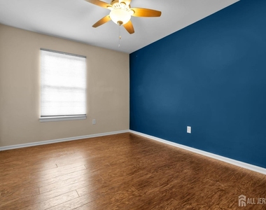 19 Delavan Court - Photo Thumbnail 18