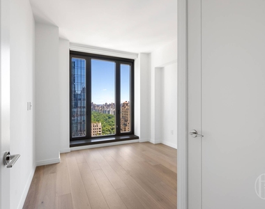 111 W 56th Street - Photo Thumbnail 7