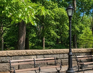98 Riverside Drive - Photo Thumbnail 2