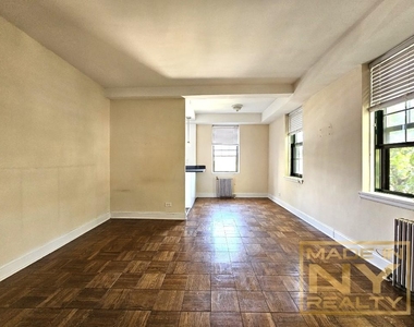 51-01 39th Avenue - Photo Thumbnail 4