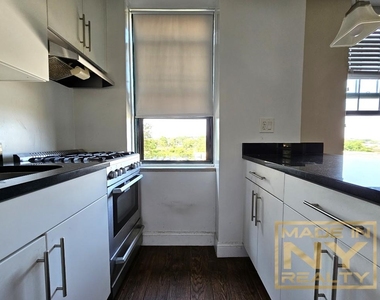 51-01 39th Avenue - Photo Thumbnail 2