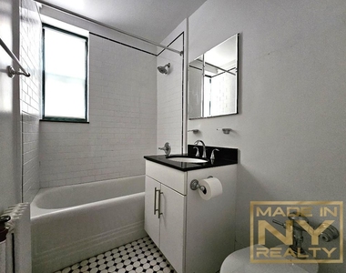 51-01 39th Avenue - Photo Thumbnail 5