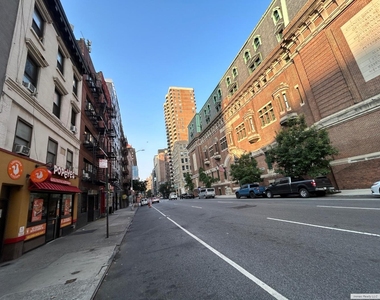 75 Lexington Avenue - Photo Thumbnail 13