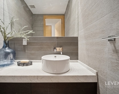 55 Warren Street - Photo Thumbnail 10