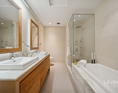 55 Warren Street - Photo Thumbnail 20