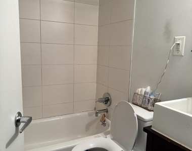184 Thompson Street - Photo Thumbnail 5