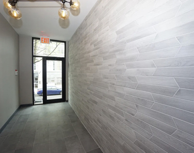 111 S 4th Street - Photo Thumbnail 5