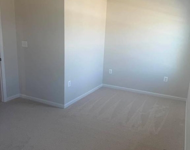 187 Anthem Street - Photo Thumbnail 16