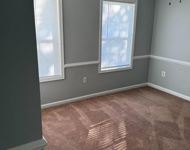 50 Dorothy Lane - Photo Thumbnail 12
