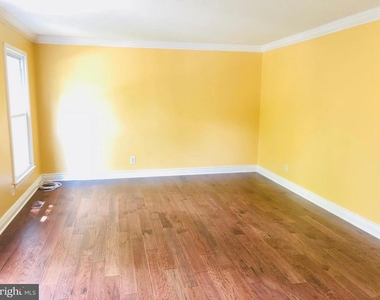 2021 State Room Drive - Photo Thumbnail 7
