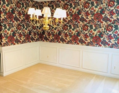 2021 State Room Drive - Photo Thumbnail 19