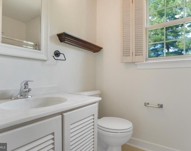 629 Lancaster Street - Photo Thumbnail 32