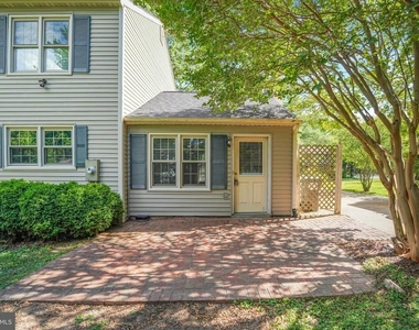 629 Lancaster Street - Photo Thumbnail 7