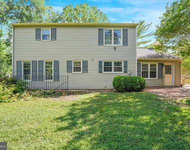 629 Lancaster Street - Photo Thumbnail 6