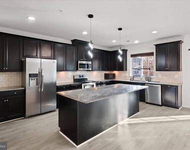 14766 Malloy Court - Photo Thumbnail 11