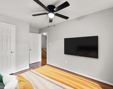 16812 Winston Lane - Photo Thumbnail 16