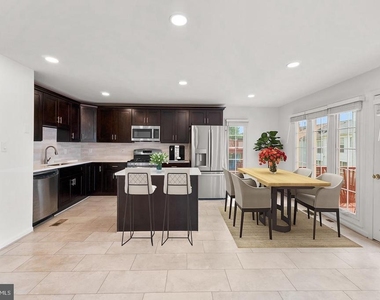 16812 Winston Lane - Photo Thumbnail 6