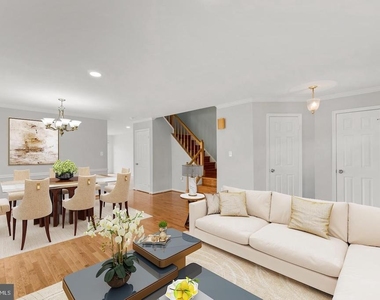 16812 Winston Lane - Photo Thumbnail 2