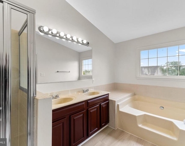 16812 Winston Lane - Photo Thumbnail 20
