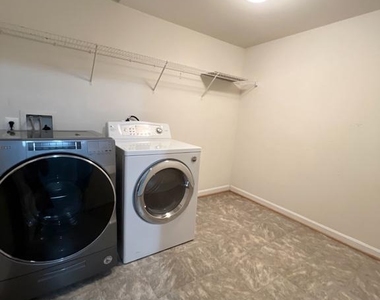 22464 Maison Carree Square - Photo Thumbnail 18