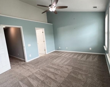22464 Maison Carree Square - Photo Thumbnail 9