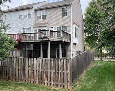 22464 Maison Carree Square - Photo Thumbnail 21