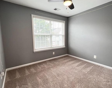22464 Maison Carree Square - Photo Thumbnail 13