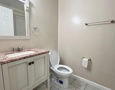 22464 Maison Carree Square - Photo Thumbnail 19