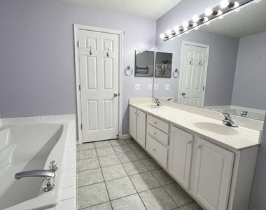 22464 Maison Carree Square - Photo Thumbnail 11