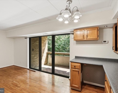 2339 Freetown Court - Photo Thumbnail 5