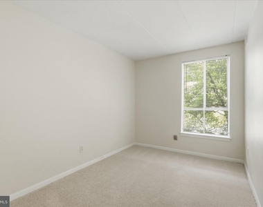 2339 Freetown Court - Photo Thumbnail 12