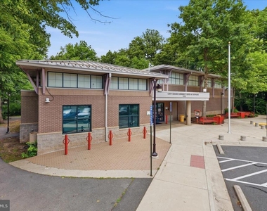 2339 Freetown Court - Photo Thumbnail 21