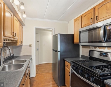 2339 Freetown Court - Photo Thumbnail 6