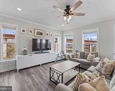 2410 Stella Place - Photo Thumbnail 9
