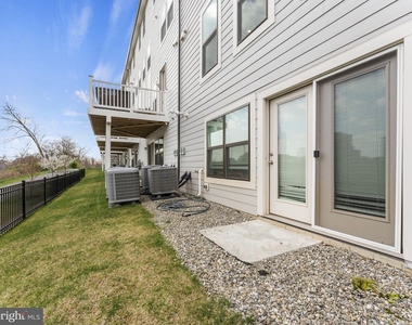 2410 Stella Place - Photo Thumbnail 25