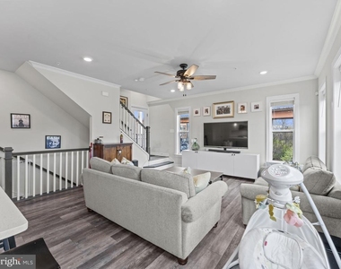 2410 Stella Place - Photo Thumbnail 11