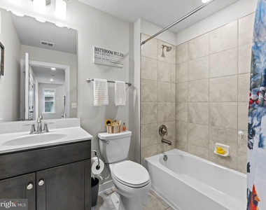 2410 Stella Place - Photo Thumbnail 18