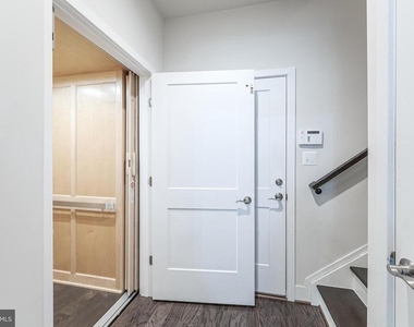 11692 Sunrise Square Place - Photo Thumbnail 10