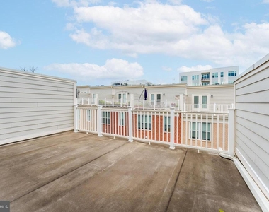 11692 Sunrise Square Place - Photo Thumbnail 44