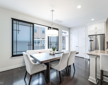 11692 Sunrise Square Place - Photo Thumbnail 28