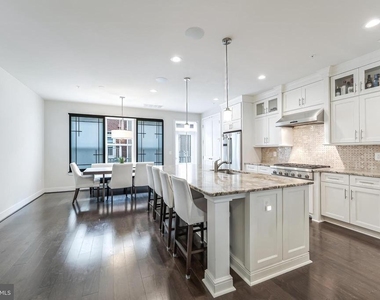11692 Sunrise Square Place - Photo Thumbnail 17