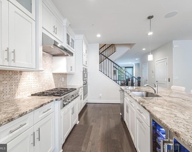 11692 Sunrise Square Place - Photo Thumbnail 22