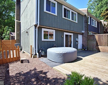1450 Greenmont Court - Photo Thumbnail 19