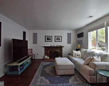 1450 Greenmont Court - Photo Thumbnail 7