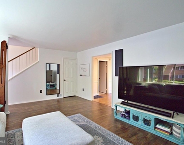 1450 Greenmont Court - Photo Thumbnail 8
