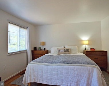 1450 Greenmont Court - Photo Thumbnail 10