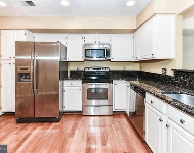 12010 Ridge Knoll Drive - Photo Thumbnail 7