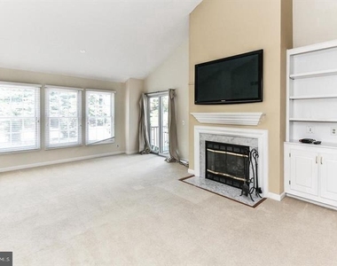 12010 Ridge Knoll Drive - Photo Thumbnail 5