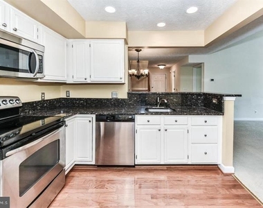 12010 Ridge Knoll Drive - Photo Thumbnail 6