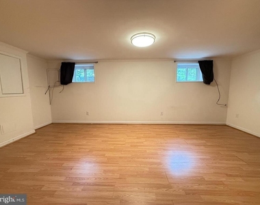 5835 Mount Vernon Drive - Photo Thumbnail 10